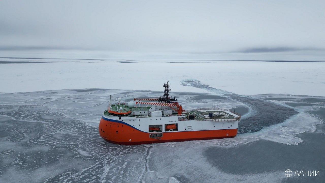 Дрейфующая станция &quot;Северный полюс-41&quot; завершила работы по исследованию Арктики